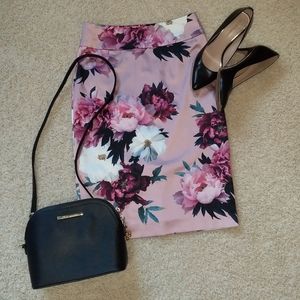 🌹🌼🌺PINK & MAROON FLORAL PENCIL SKIRT🌺🌼🌹